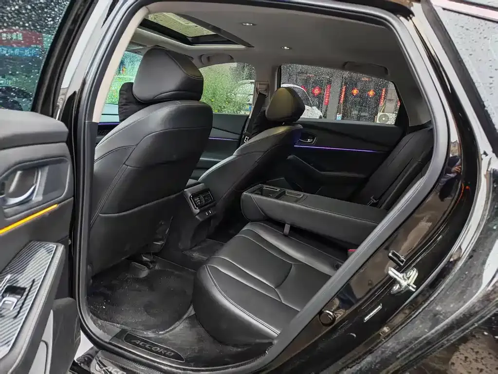 Honda Accord — фото 6