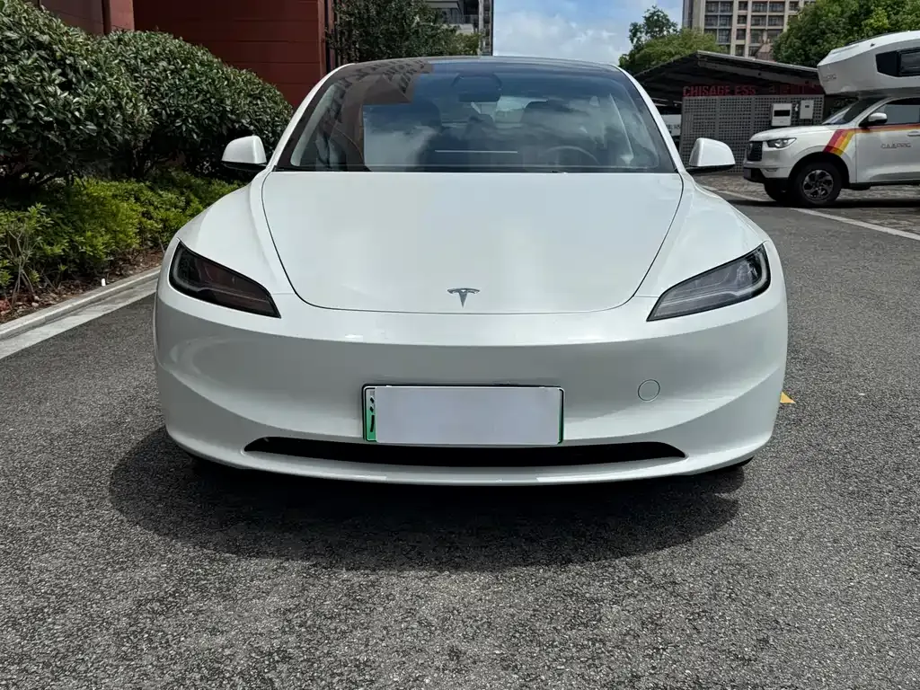 Tesla Model 3 2024 из CN, фото 8