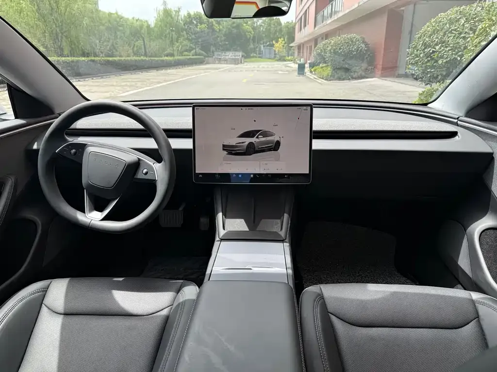 Tesla Model 3 2024 из CN, фото 2
