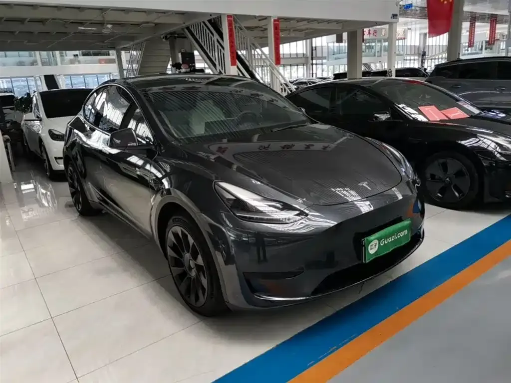 Tesla Model Y — фото 7