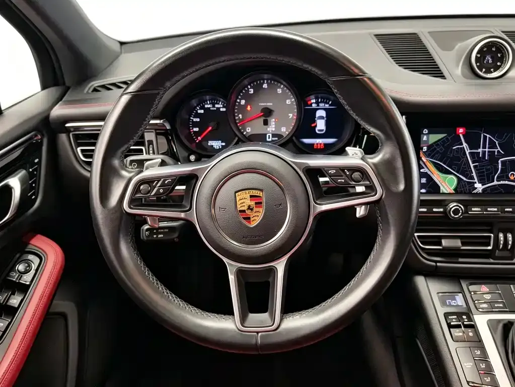 Porsche Macan — фото 9