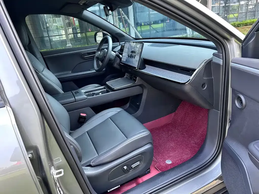 Toyota Platinum 3X 2026 из CN, фото 6