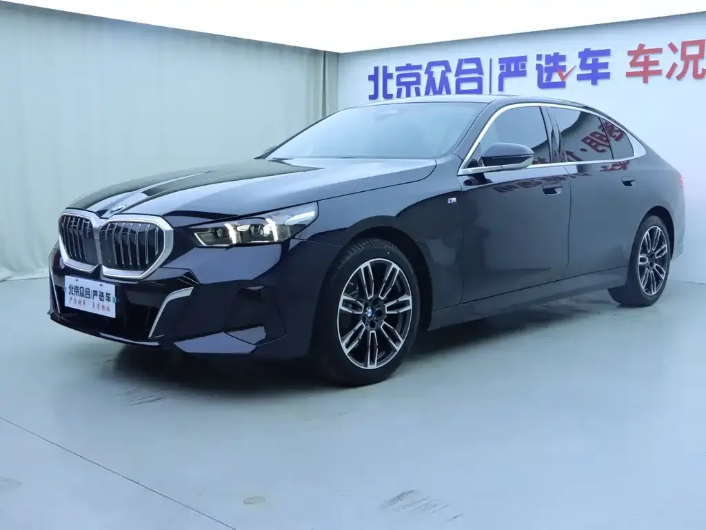 BMW 5 Series — фото 1