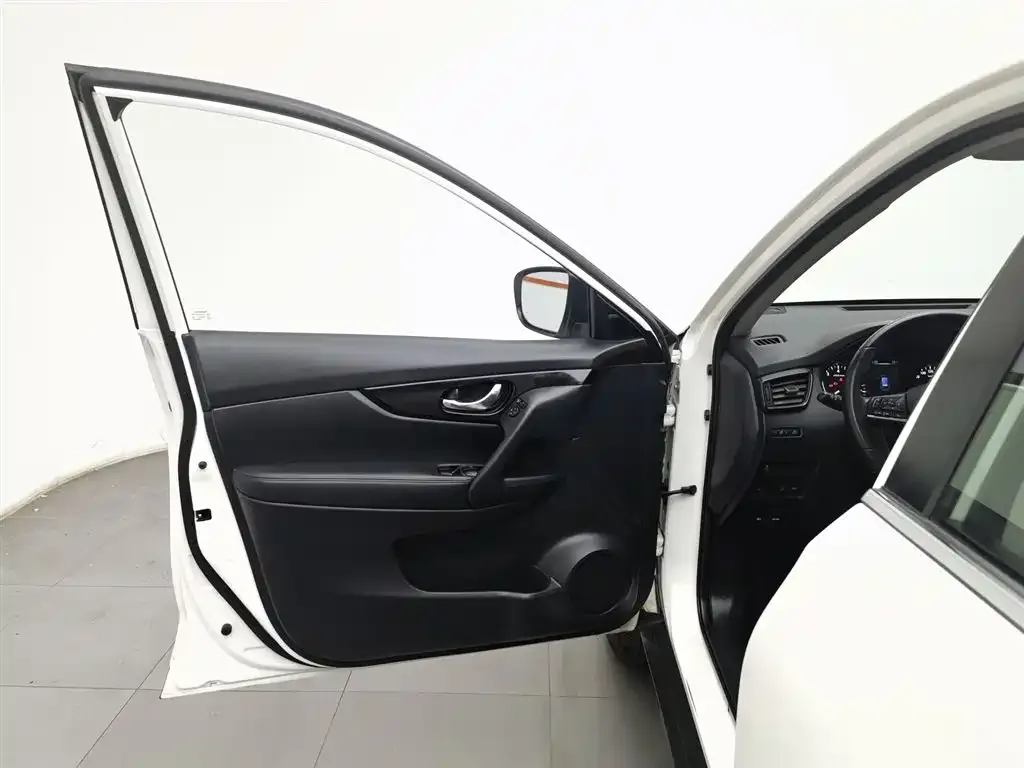 Nissan X-Trail 2021 из CN, фото 4