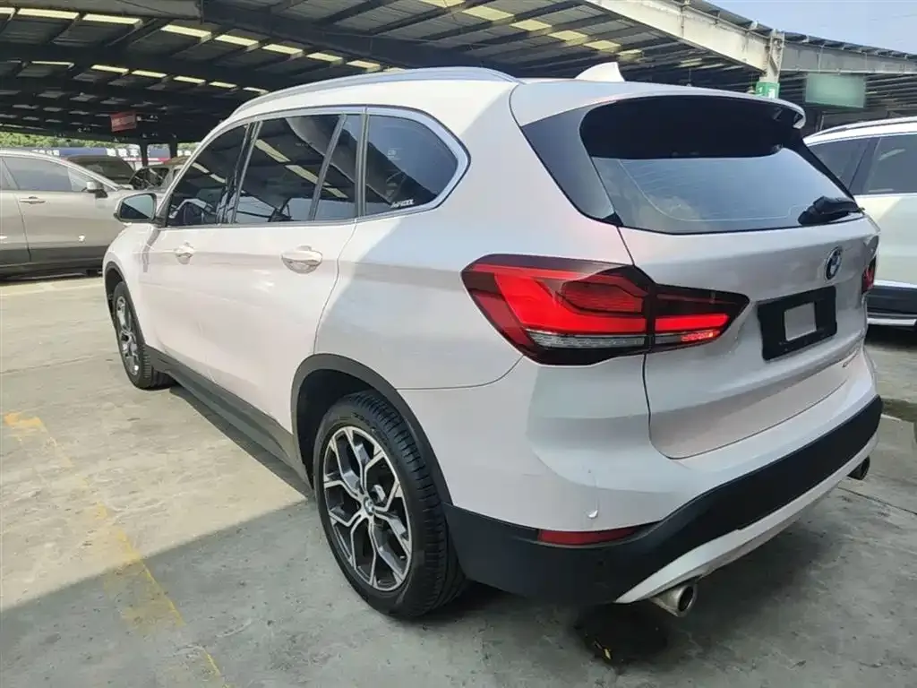 BMW X1 — фото 10
