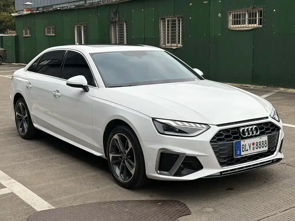Audi A4L 2023 из CN, фото 9