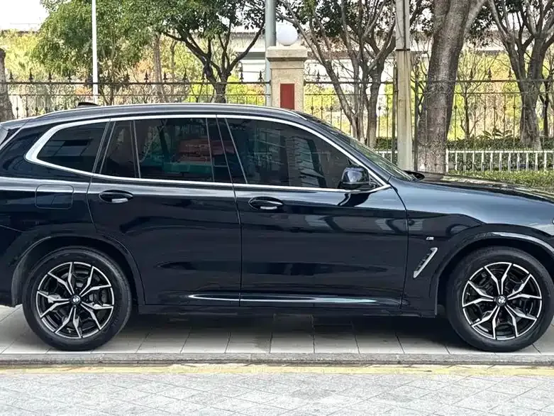 BMW X3 — фото 10
