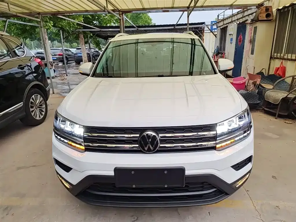 Volkswagen Tharu — фото 3