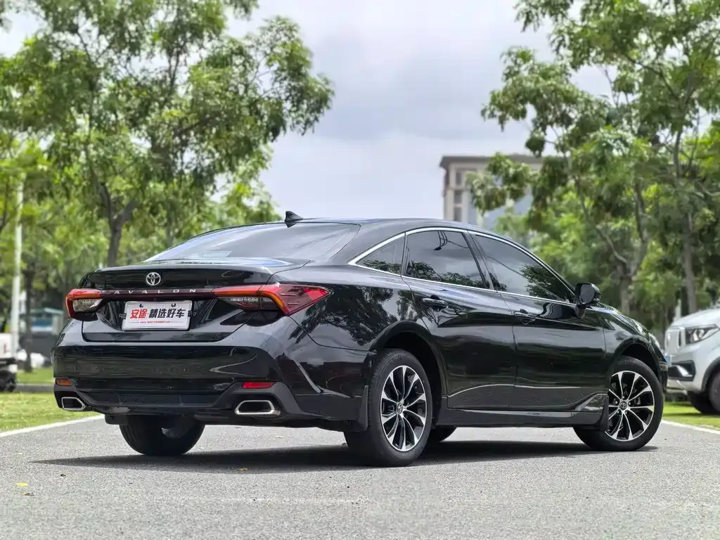 Toyota Avalon 2024 из CN, фото 2