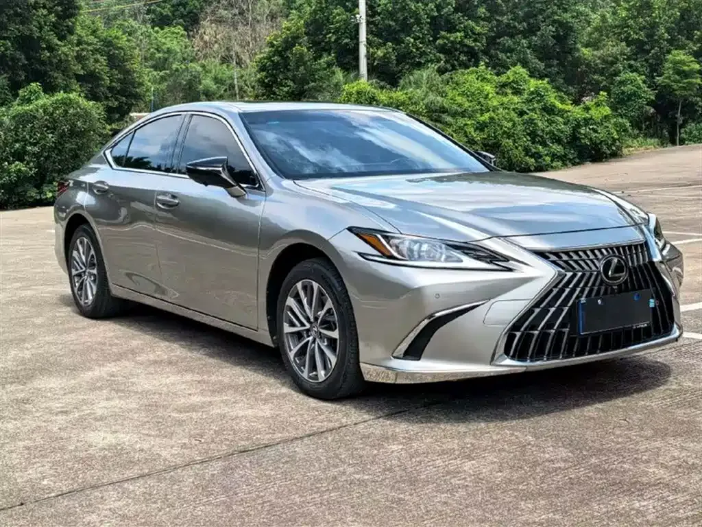 Lexus ES — фото 9