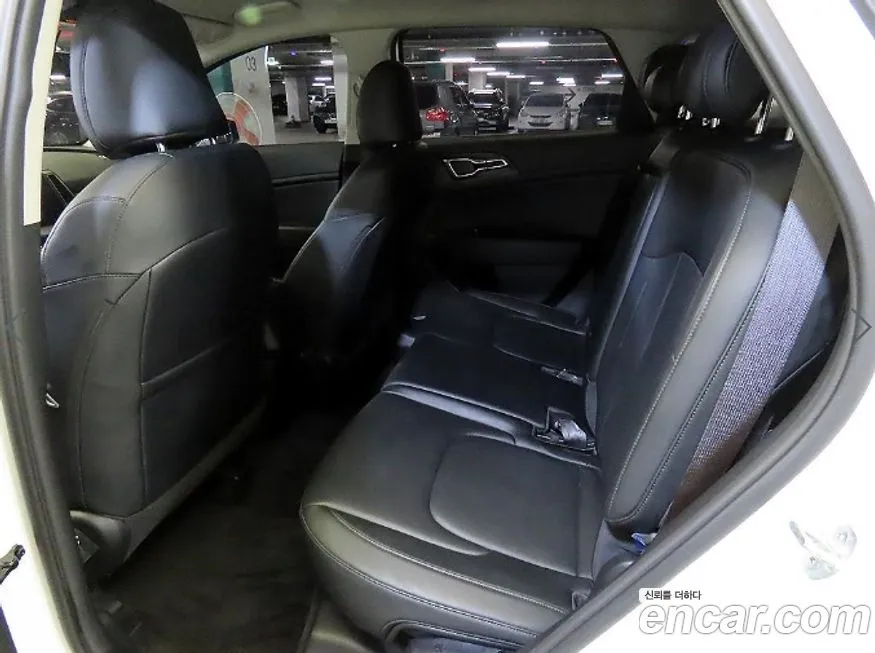 Kia Sportage — фото 10