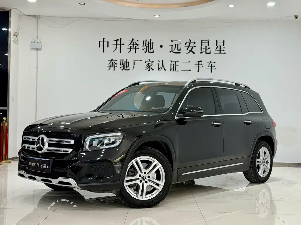 Mercedes-Benz GLB — фото 1