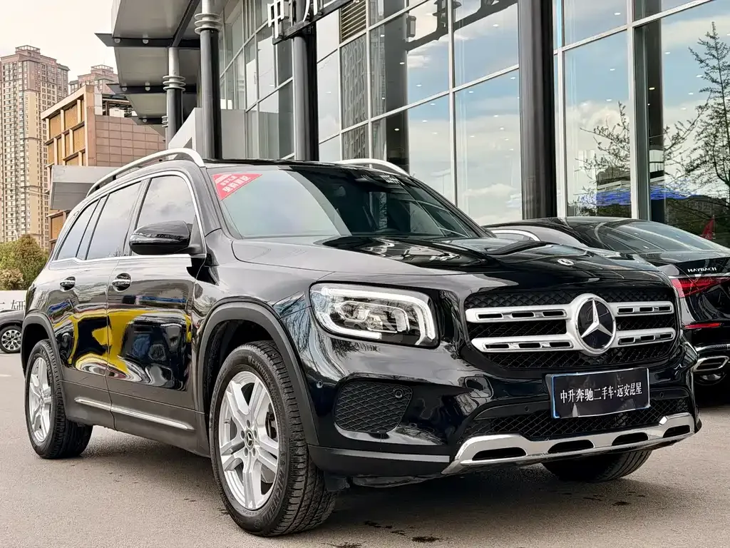 Mercedes-Benz GLB — фото 9