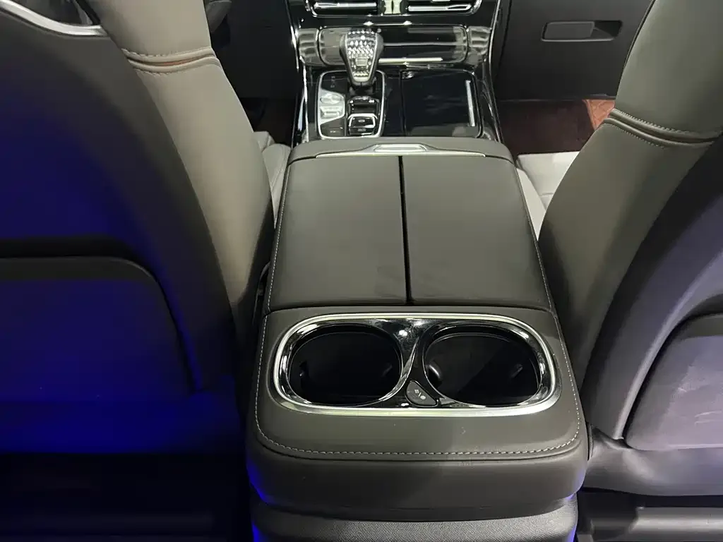 GAC Motor Trumpchi M8 — фото 10