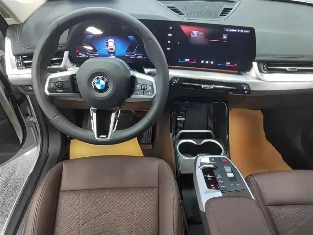 BMW X1 — фото 10