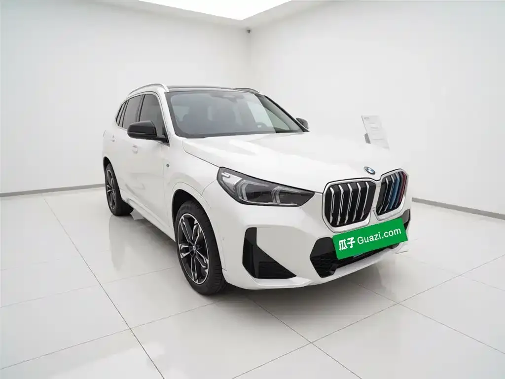 BMW X1 — фото 5