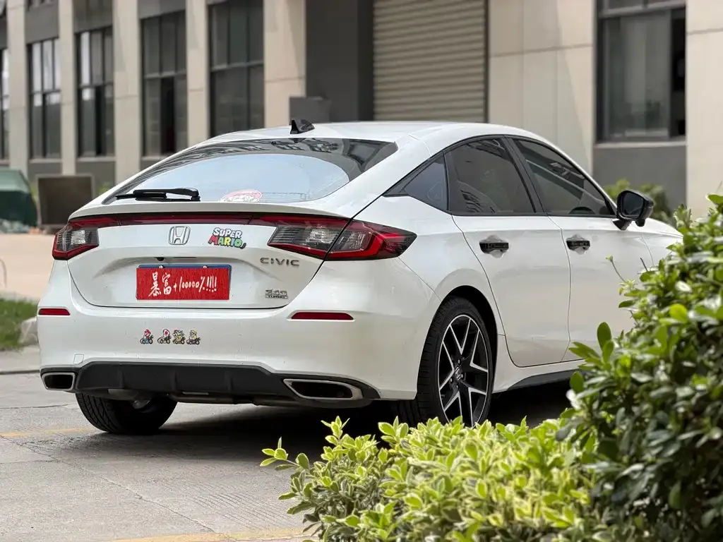 Honda Civic — фото 10