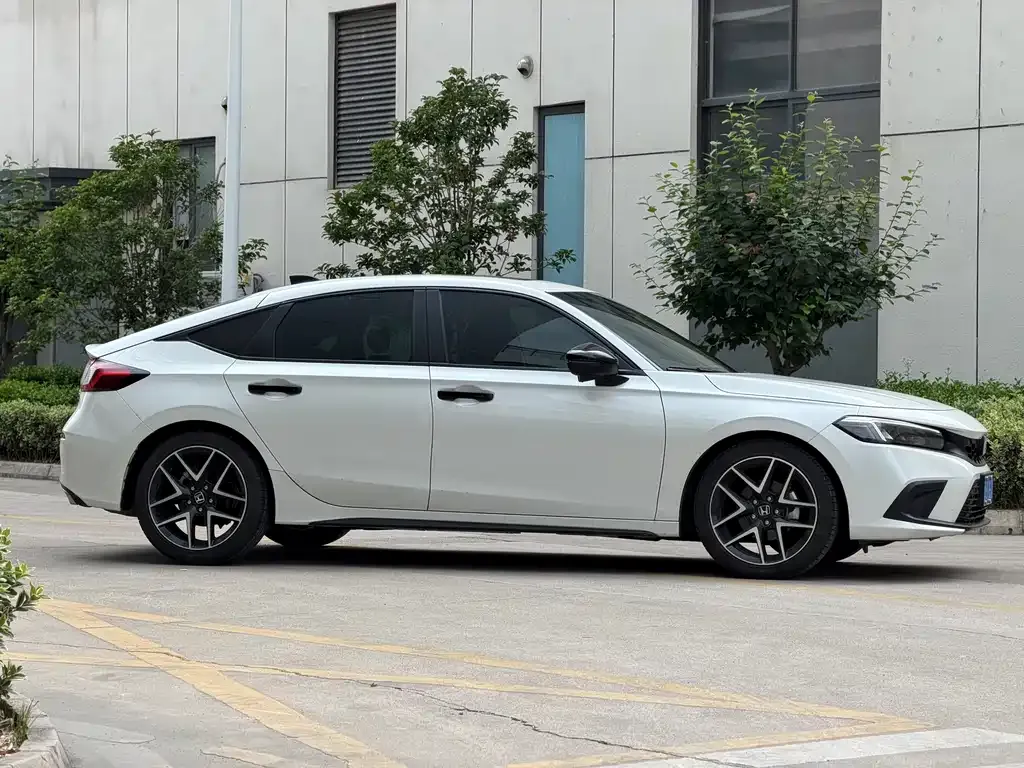 Honda Civic — фото 9