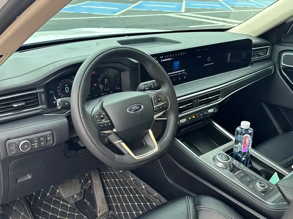 Ford Explorer 2023 из CN, фото 8