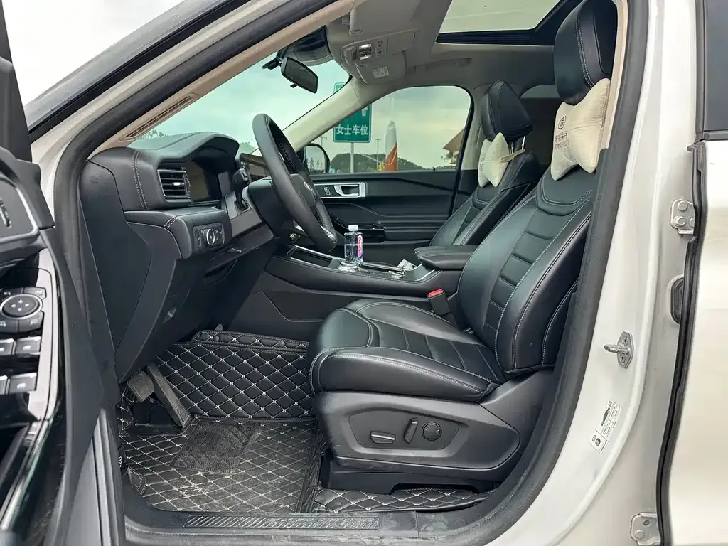 Ford Explorer 2023 из CN, фото 7