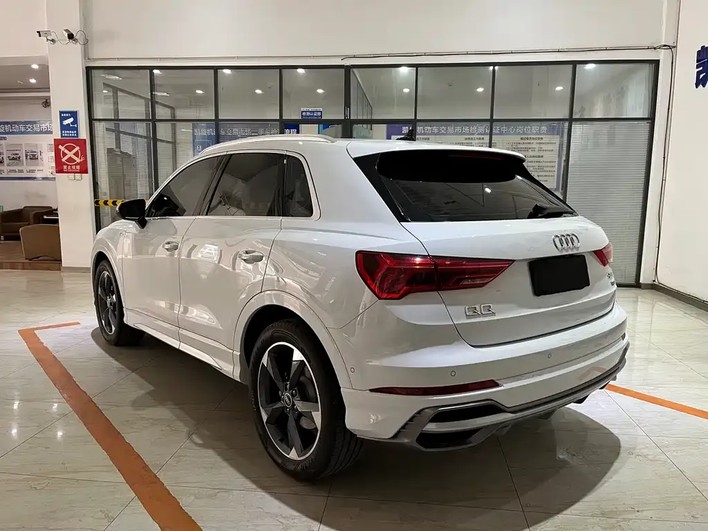 Audi Q3 — фото 5