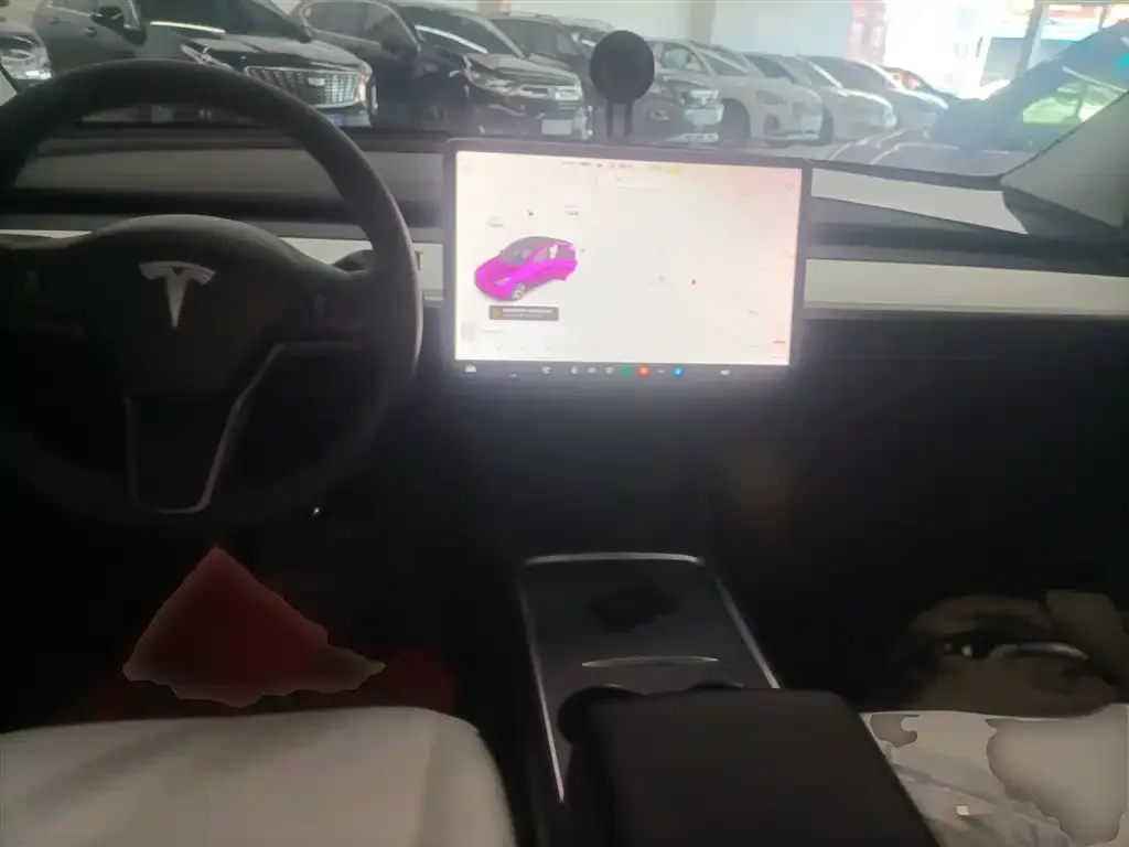 Tesla Model Y — фото 3