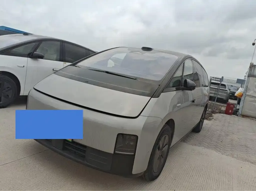 Li Auto MEGA