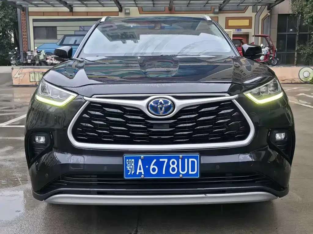 Toyota Highlander — фото 2