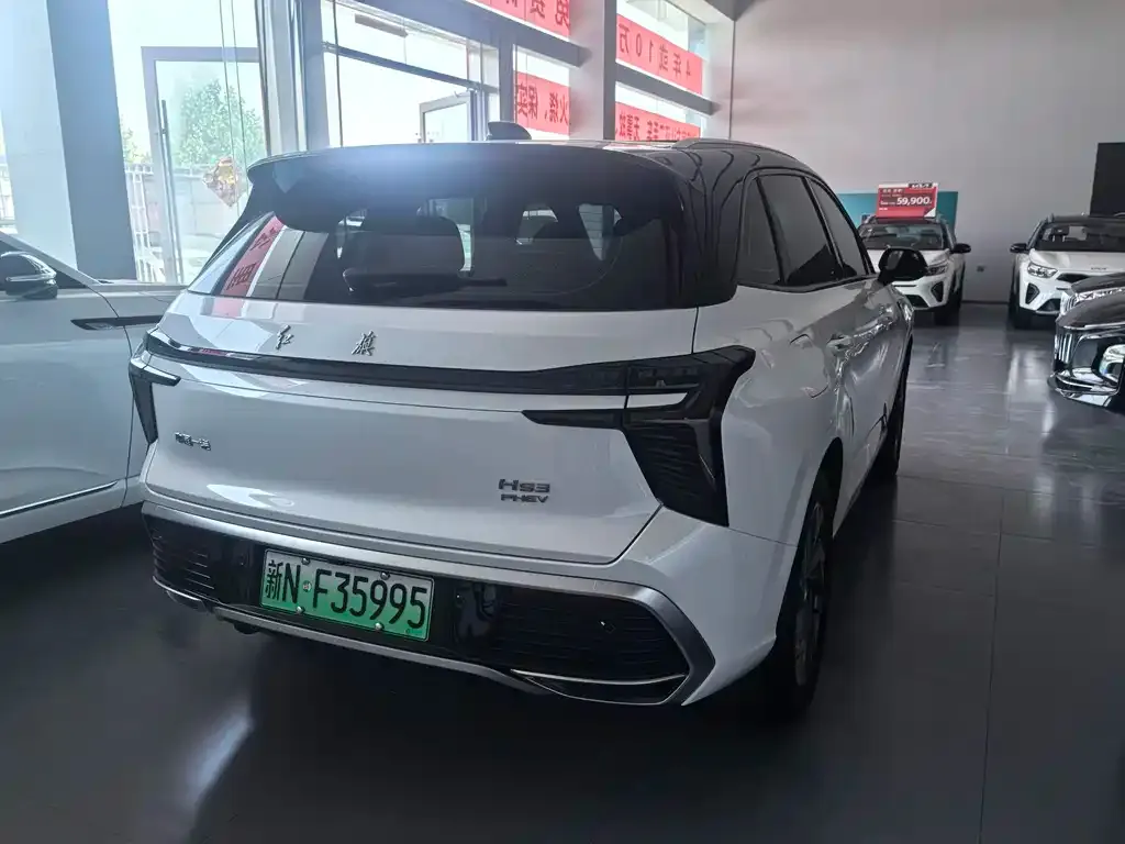 Hongqi HS3 PHEV — фото 4