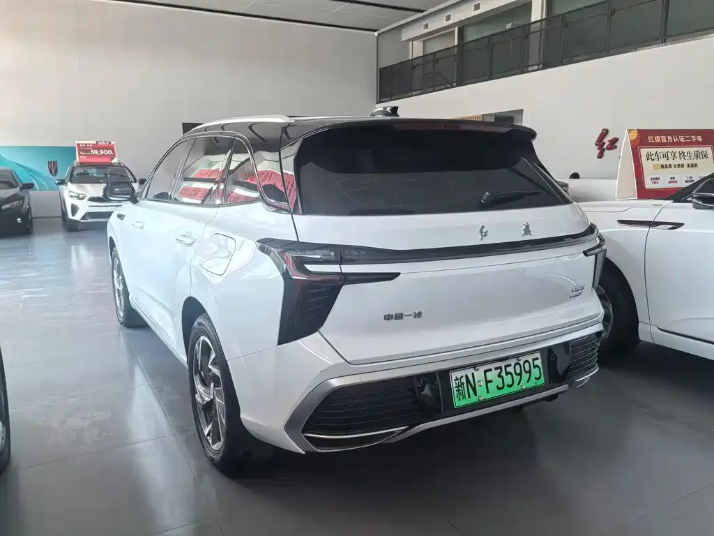 Hongqi HS3 PHEV — фото 8