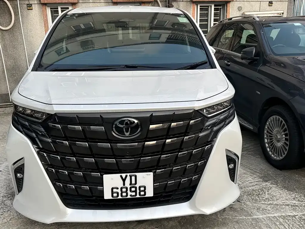 Toyota Alphard — фото 5