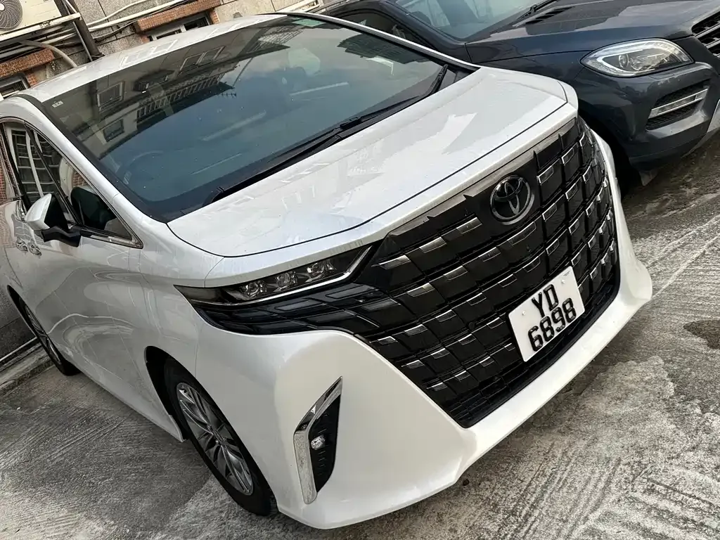 Toyota Alphard — фото 8