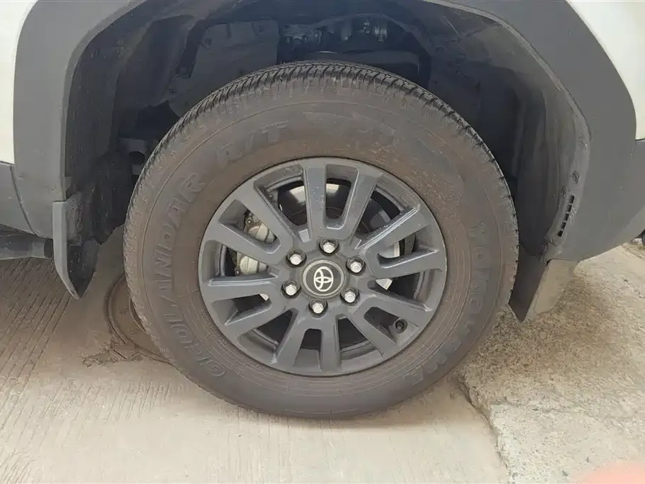 Toyota Prado 2025 из CN, фото 5