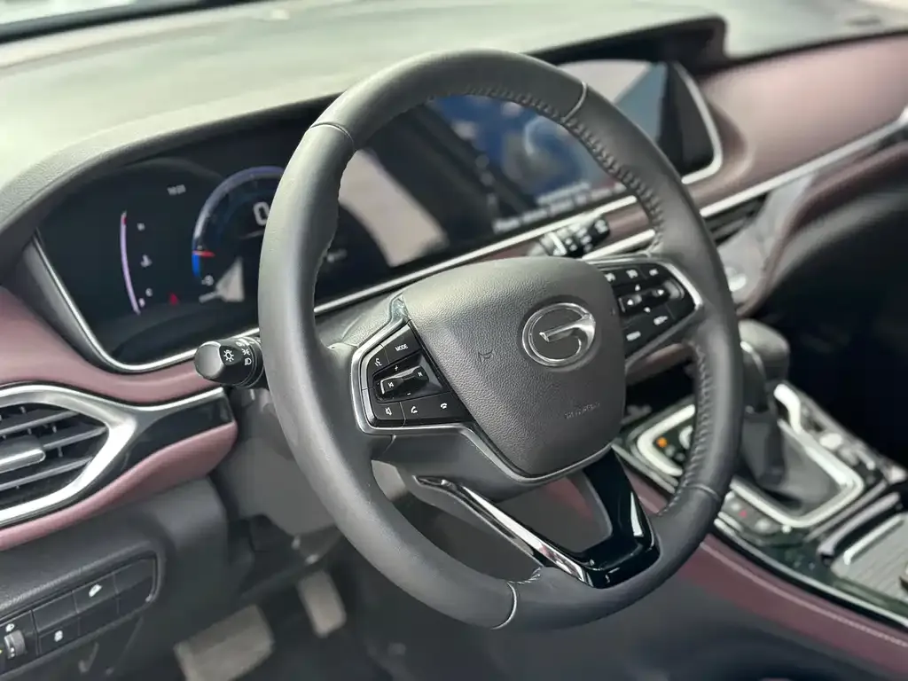 GAC Motor Trumpchi M6 — фото 3