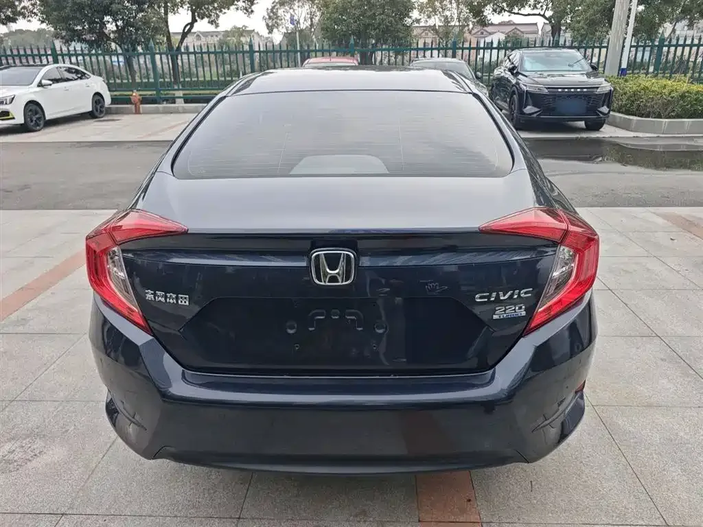 Honda Civic — фото 3