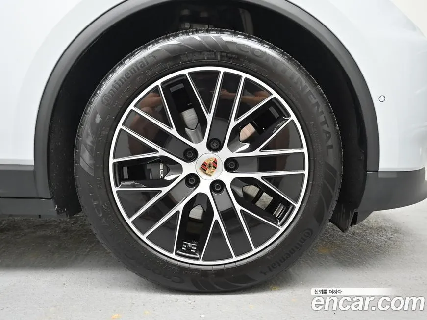 Porsche Macan 2025 из KR, фото 10