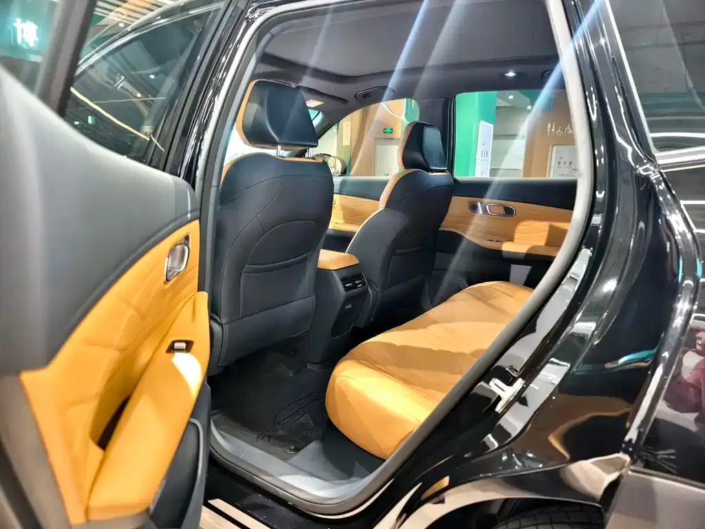 Geely Galaxy Xingjian 7 — фото 2