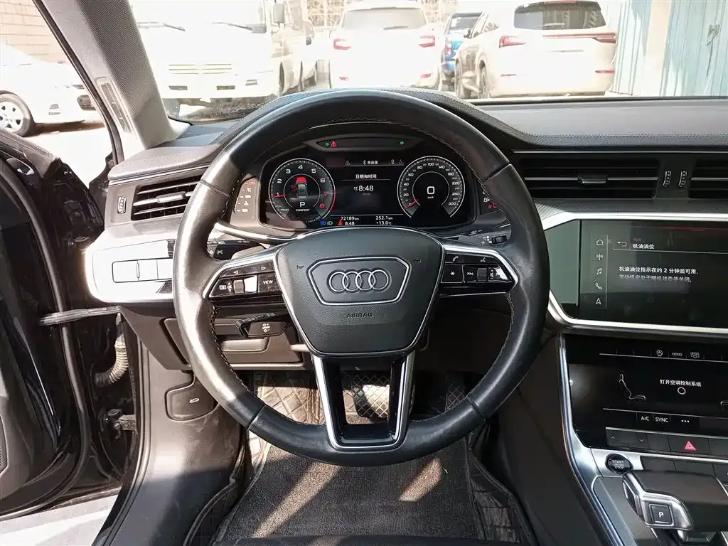 Audi A6L — фото 10