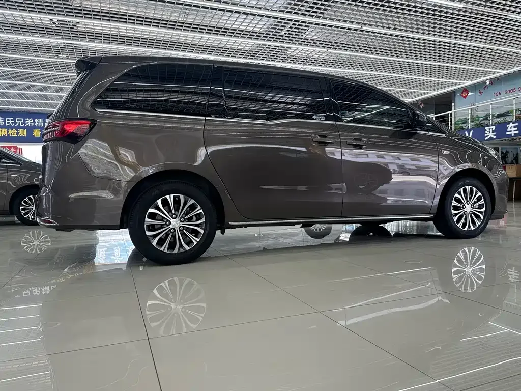 Buick GL8 2024 из CN, фото 9