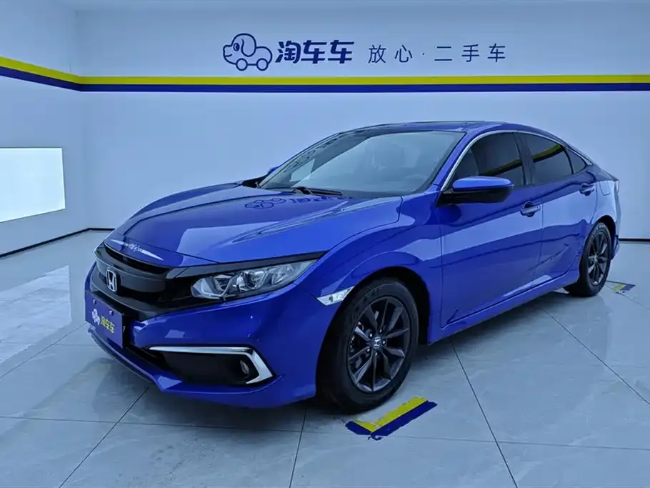 Honda Civic — фото 1