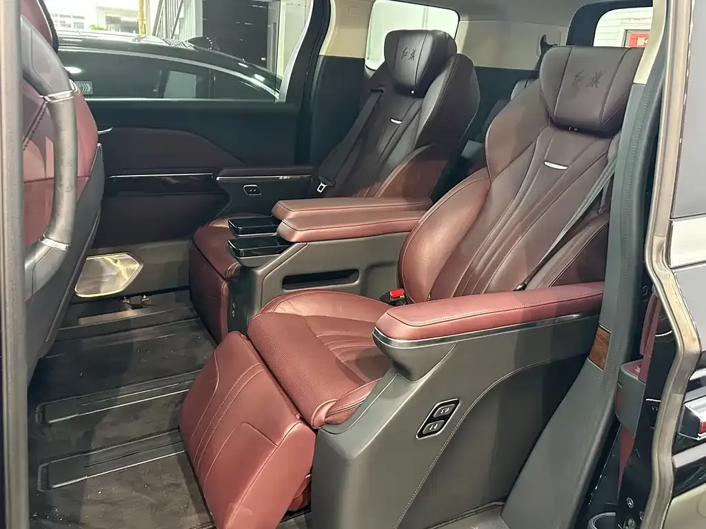 Hongqi HQ9 2023 из CN, фото 3
