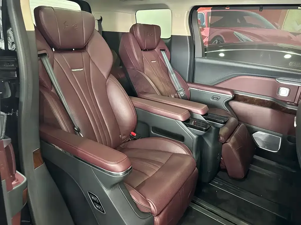 Hongqi HQ9 2023 из CN, фото 2