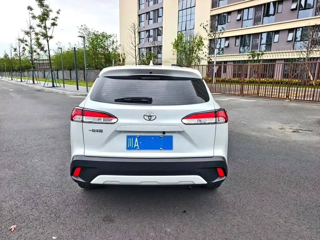 Toyota Corolla Cross 2023 из CN, фото 7
