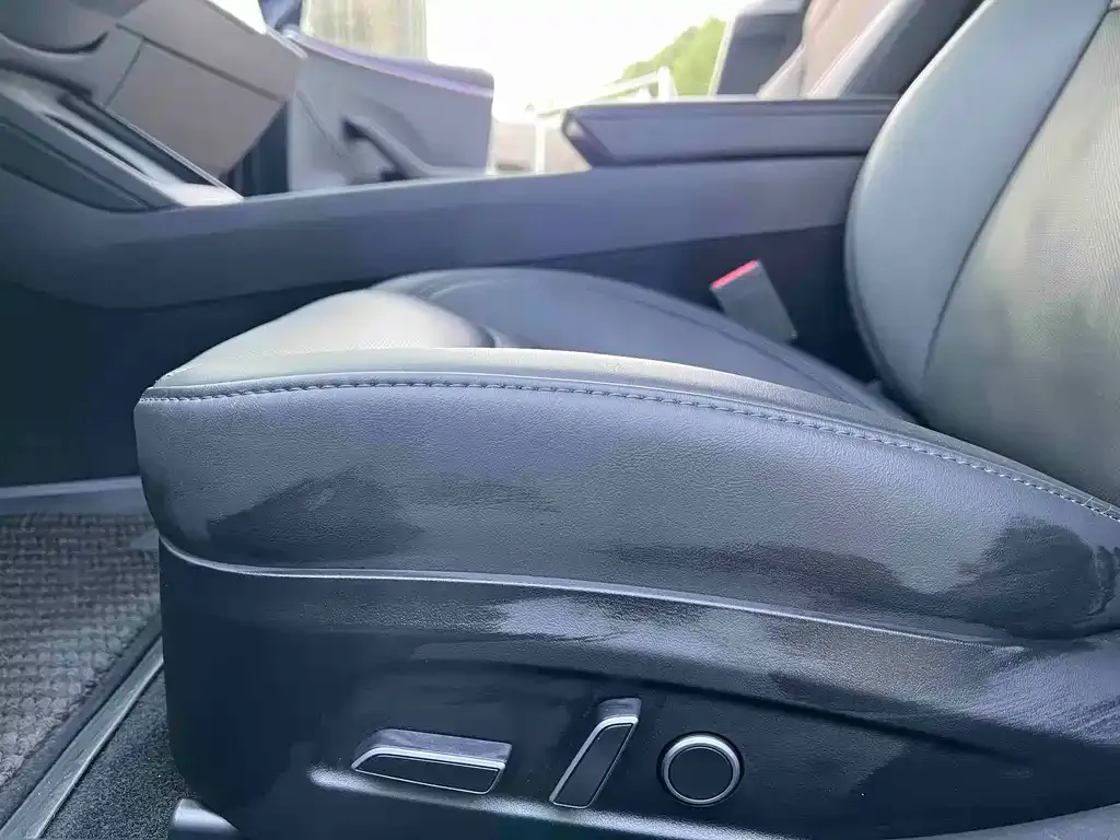 Tesla Model 3 — фото 6
