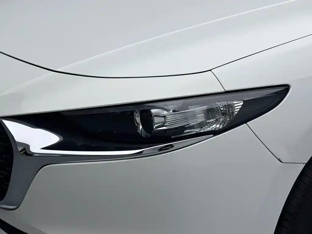 Mazda 3 Axela — фото 4