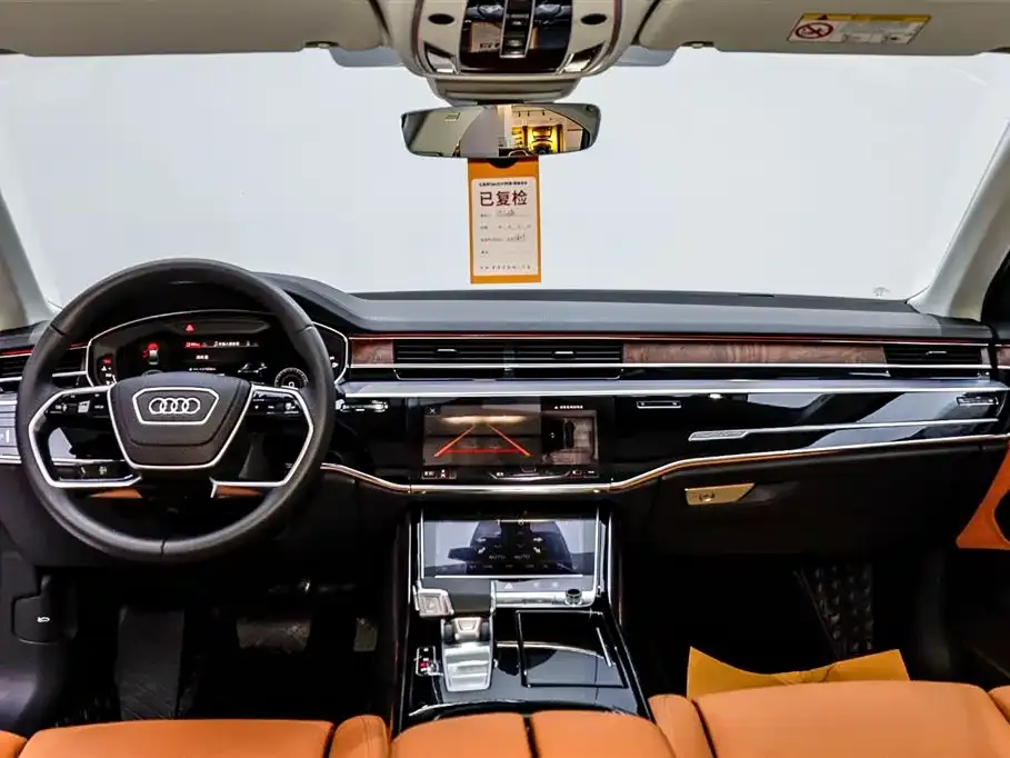 Audi A8 — фото 4