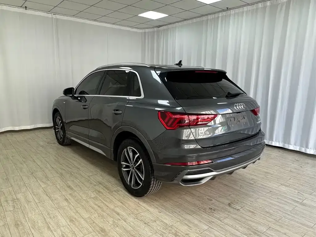 Audi Q3 — фото 4