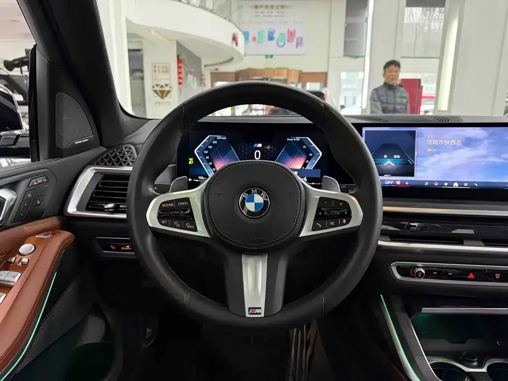 BMW X7 — фото 9