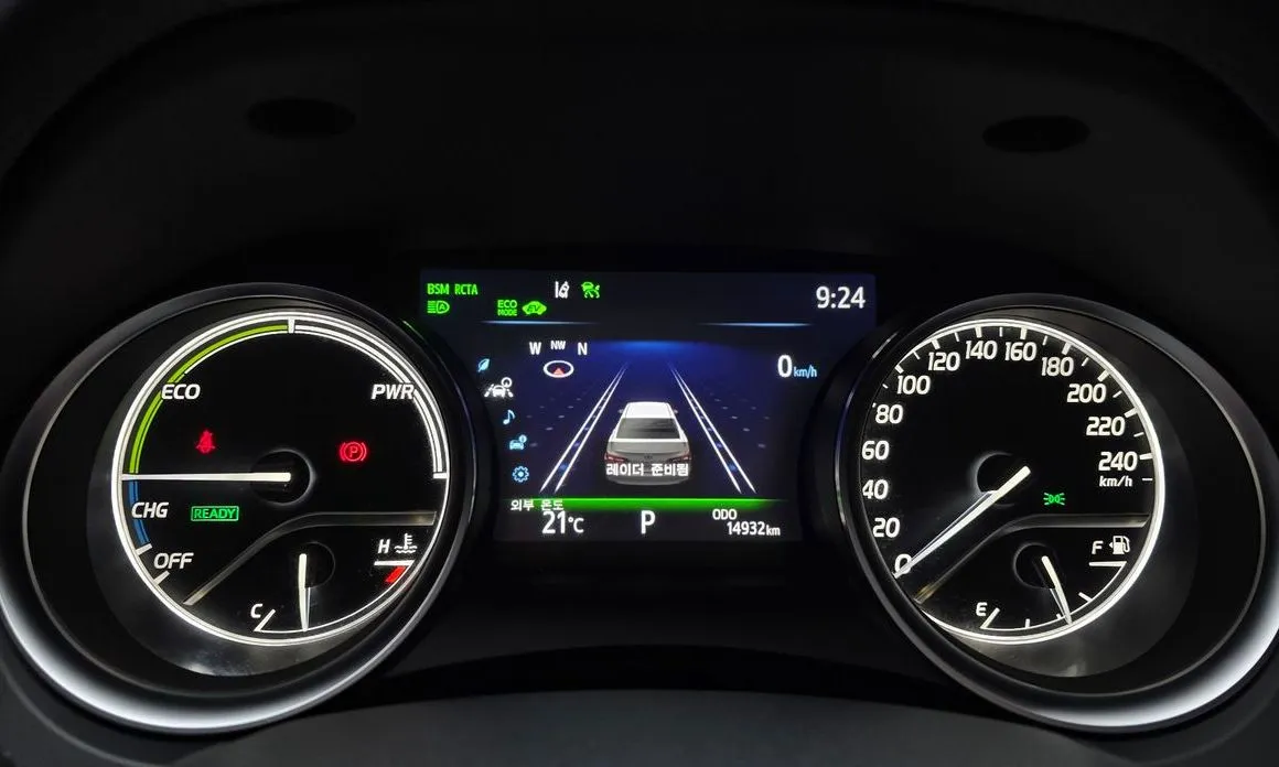 Toyota Camry 2024 из KR, фото 8