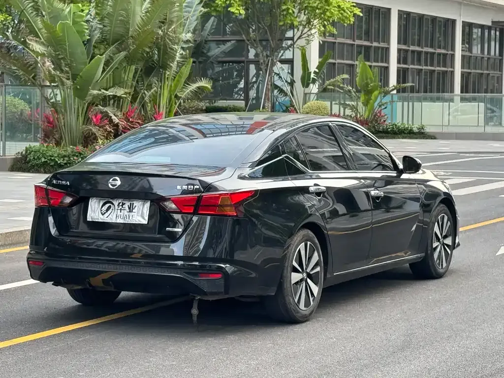 Nissan Teana — фото 3